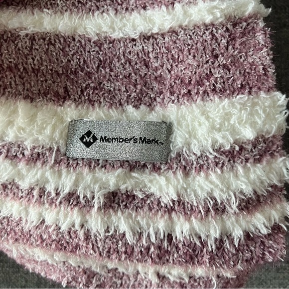 NWT Luxury Premier Collection Cozy Knit Throw - Picture 4 of 9